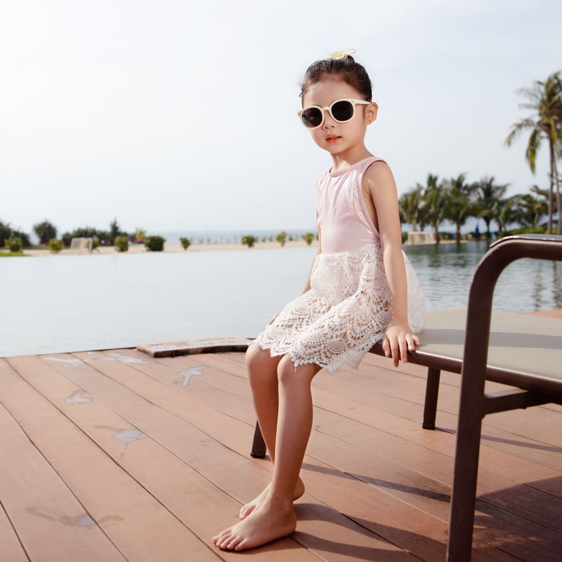 2020新款女童吊带镂空可爱网纱公主裙厂家一件代发烫金面料游泳衣