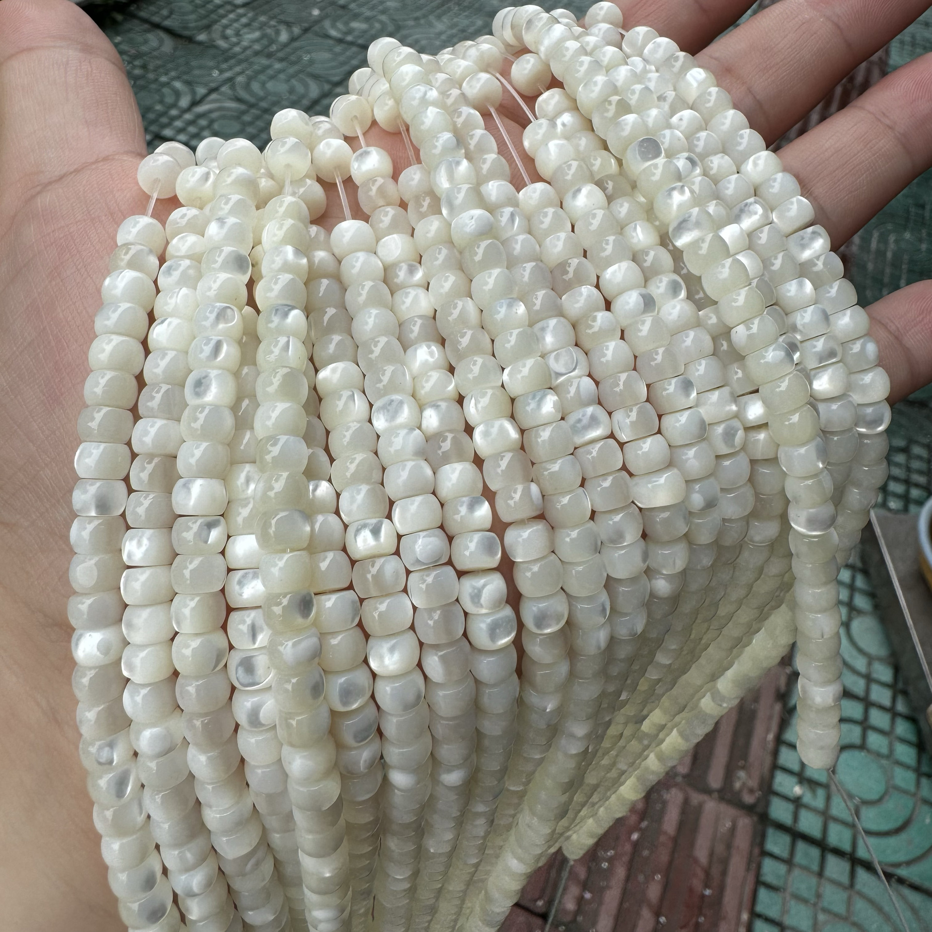 天然马蹄螺贝4*6mm闪光猫眼效应鼓珠散珠半成品diy项链手链配珠隔