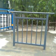 锌钢铁艺护栏采用装配式表面处理采用静电喷涂用于房地产阳台栏杆
