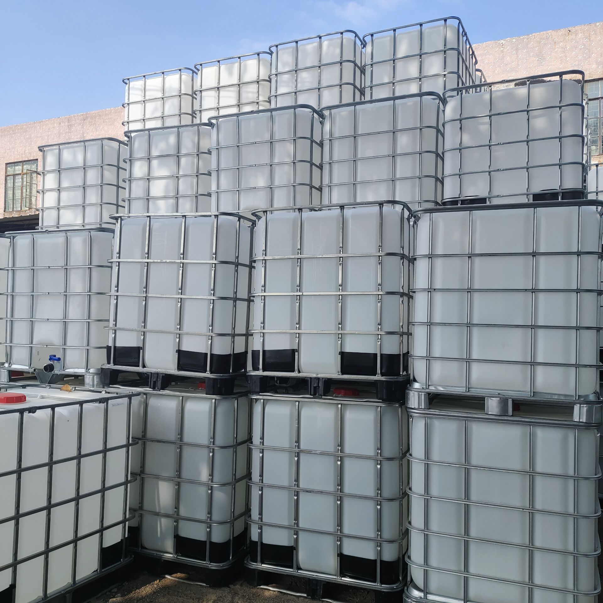 诺天塑胶二手包装桶九成新洗干净ibc柴油集装桶1000l升塑料吨桶