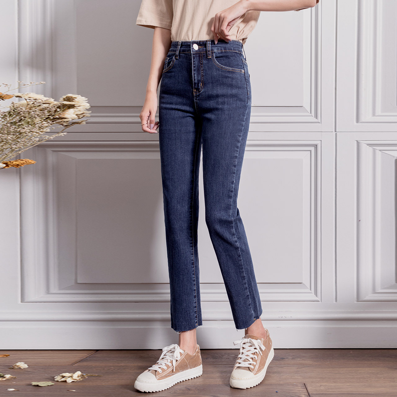 深蓝色直筒牛仔裤女春夏早秋小个子高腰宽松显瘦毛边春秋九分裤潮