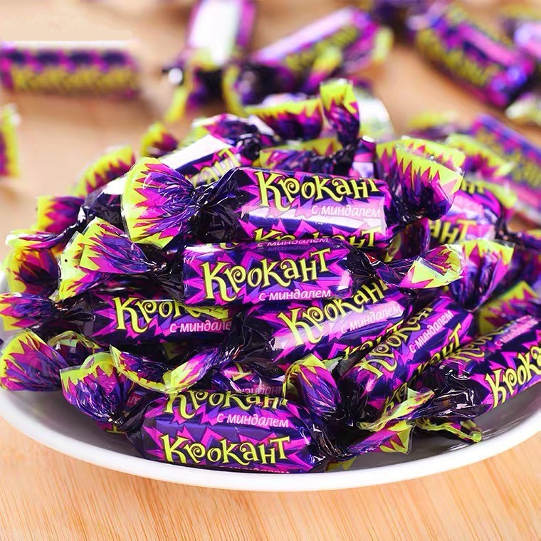 俄罗斯紫皮夹心糖果kdv扁桃仁巧克力1000g零食喜糖果仁