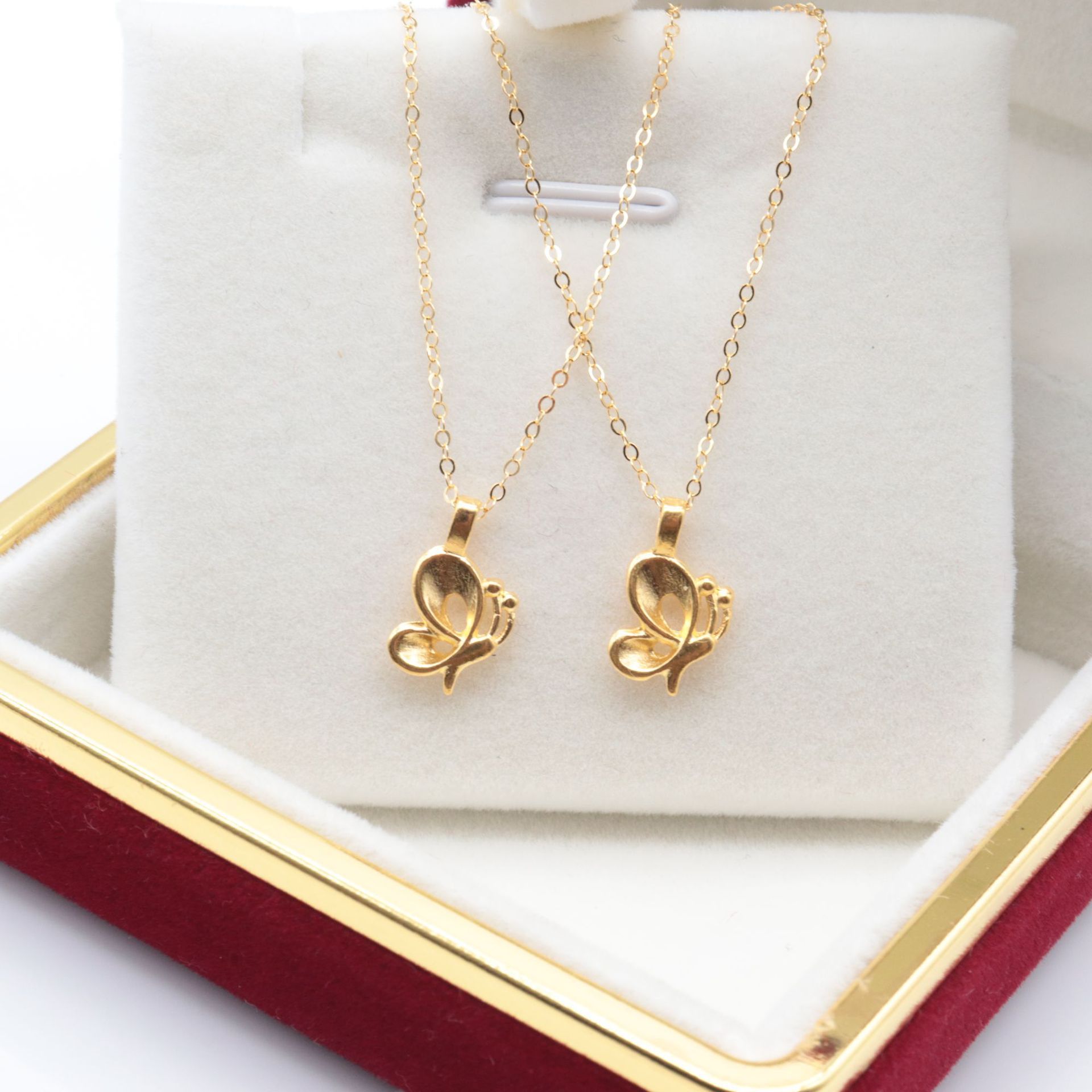 新款黄金3d硬金蝴蝶吊坠女比翼双飞爱情美好999足金破茧成蝶