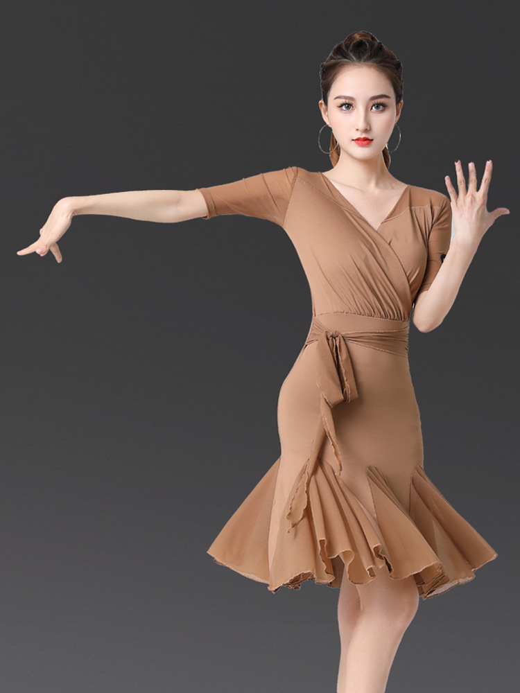 2022新款拉丁舞连衣裙短袖女水晶棉黑色演出交际舞伦巴恰恰比赛服