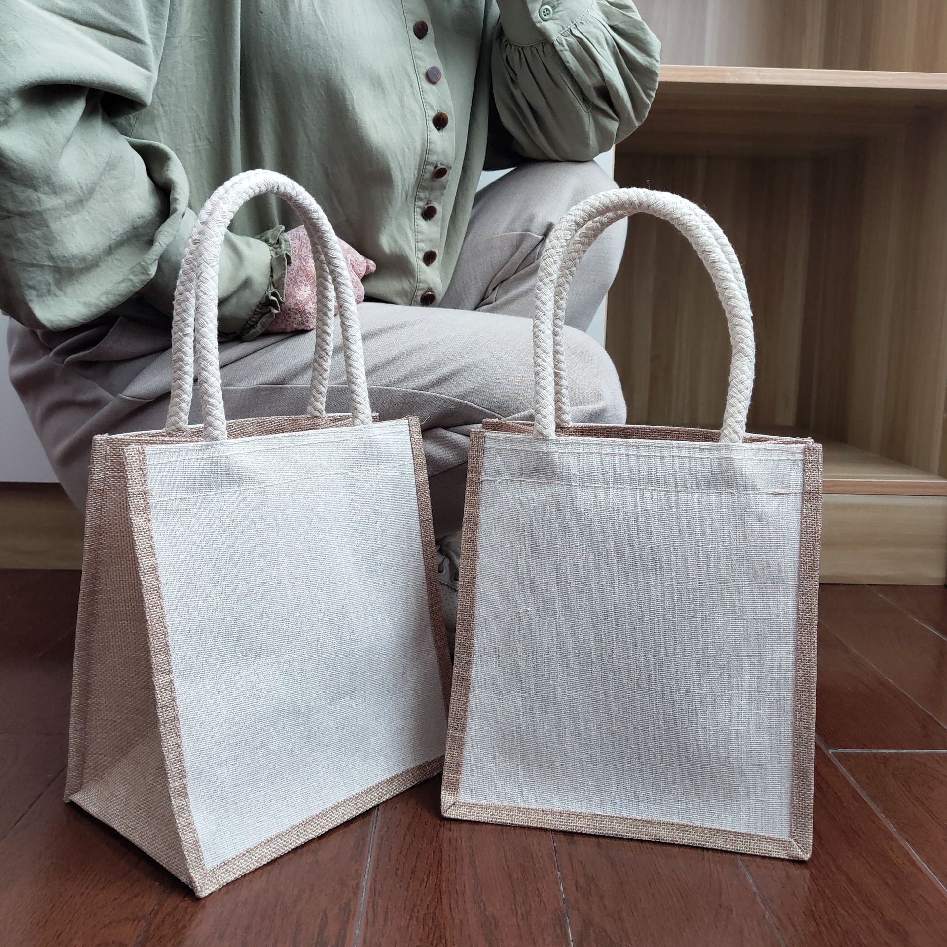 现货麻布手提袋 涂鸦手绘包棉麻布袋覆膜黄麻包 帆布礼品袋批发