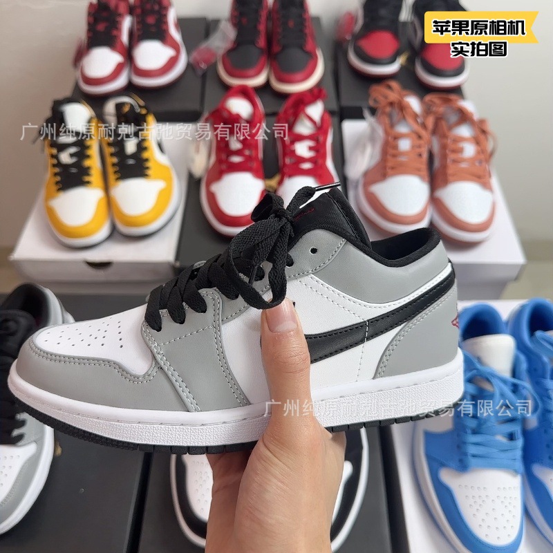 莆田纯原低帮aj1黑白熊猫北卡蓝烟灰湖人黄经典款乔1男女篮球板鞋