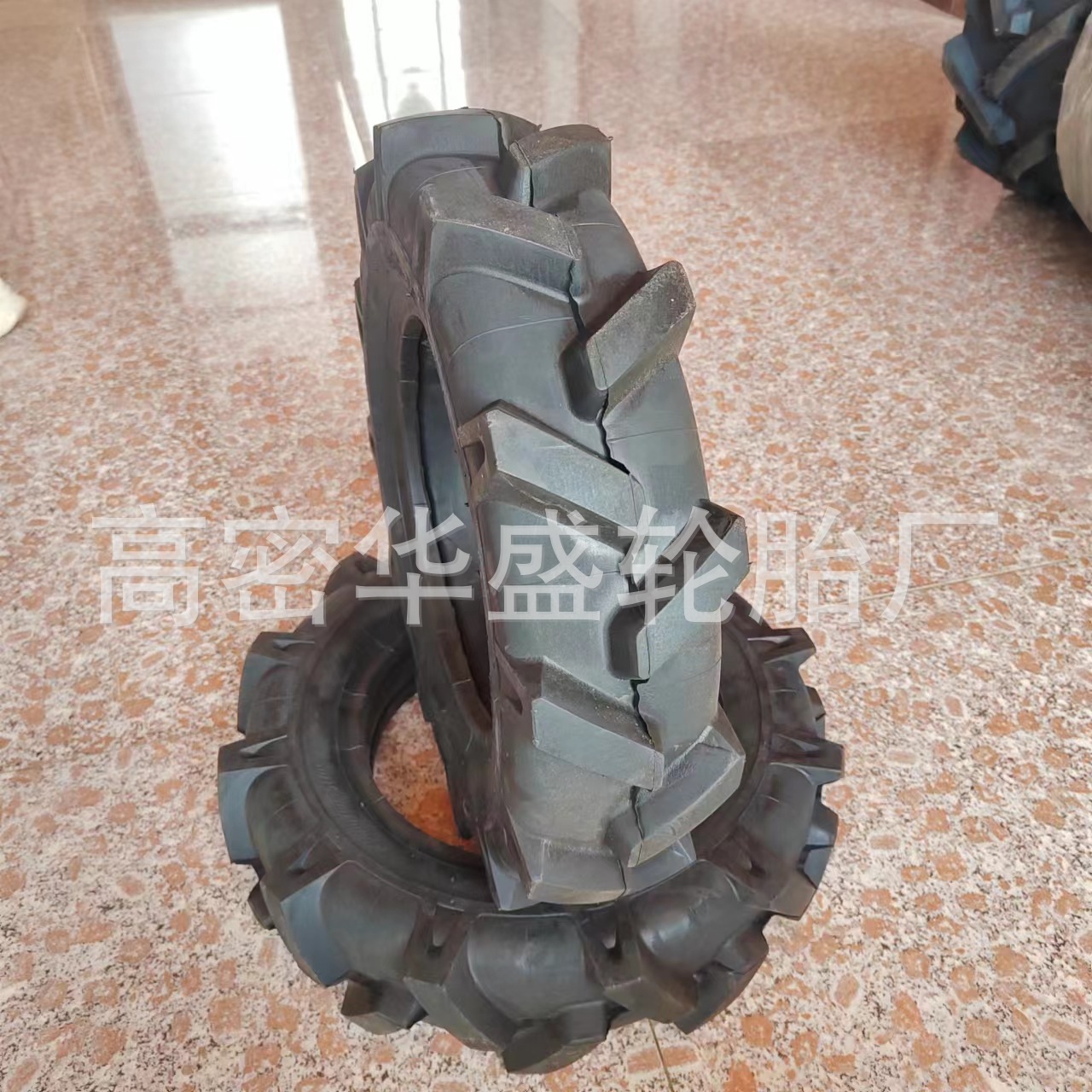 00-10出口农业微耕机轮胎r-1人字花纹轮胎拖拉机轮胎-阿里巴巴