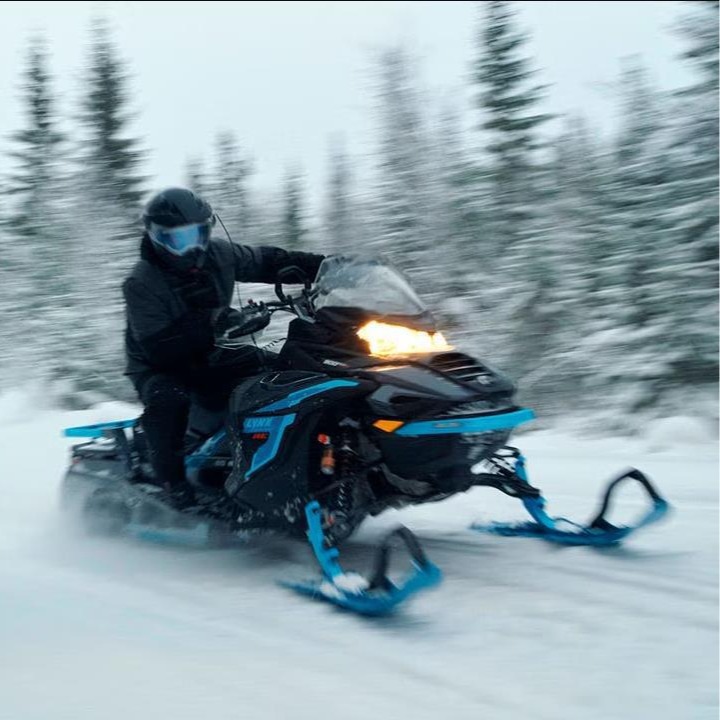 跨境出口滑雪场雪地车commander grand tourer 900雪橇摩托车