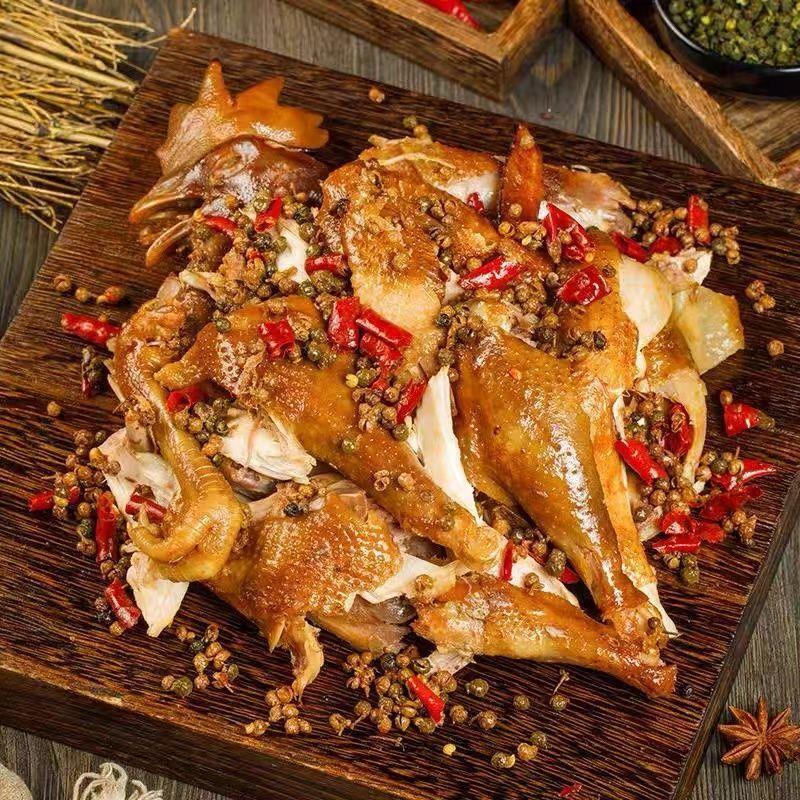 麻椒鸡手撕五香麻辣卤鸡整只老母鸡烧鸡即食熟食下酒菜工厂批发