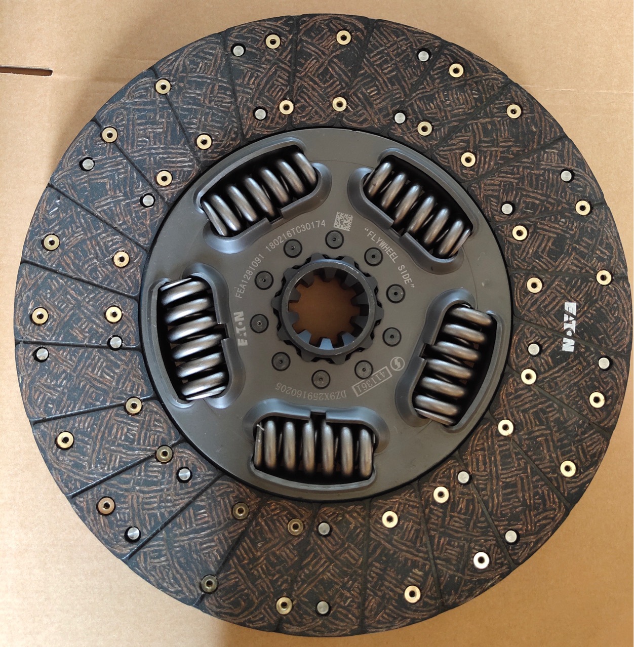 厂家生产供应430天龙旗舰24齿,豪沃t7德龙×3000大马力离合器片