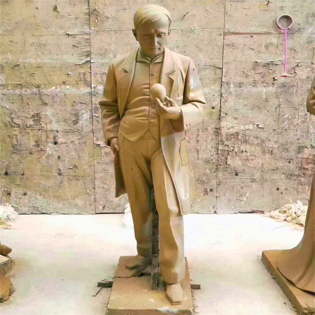 定制石材水泥仿石玻璃钢仿铜人物泥塑造型红军民族文化铜人物雕塑