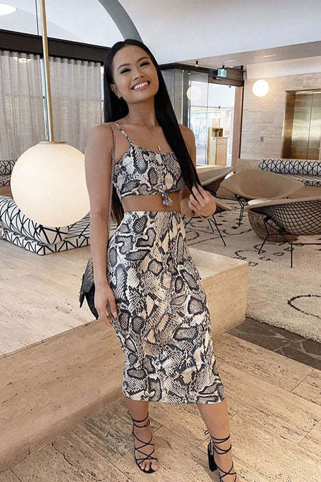欧美跨境女装 新款蛇纹印花吊带裹胸包臀紧身裙两件套女装