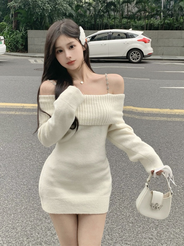 一字肩白色针织连衣裙女秋季纯欲辣妹吊带包臀裙毛衣内搭打底裙子