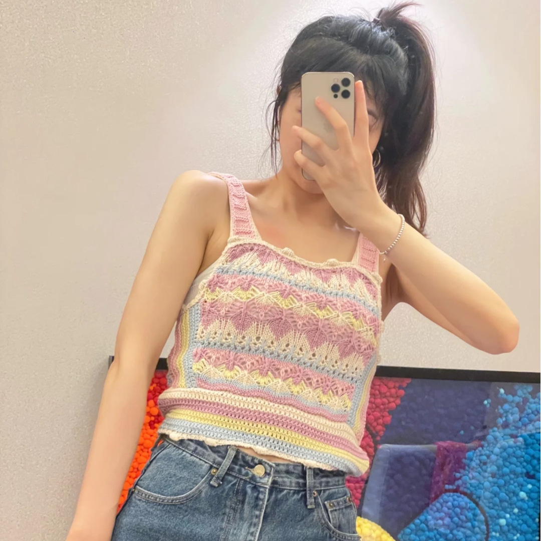 韩版ins 清新甜美绞花彩虹条纹宽肩带上衣少女风露脐针织衫小背心