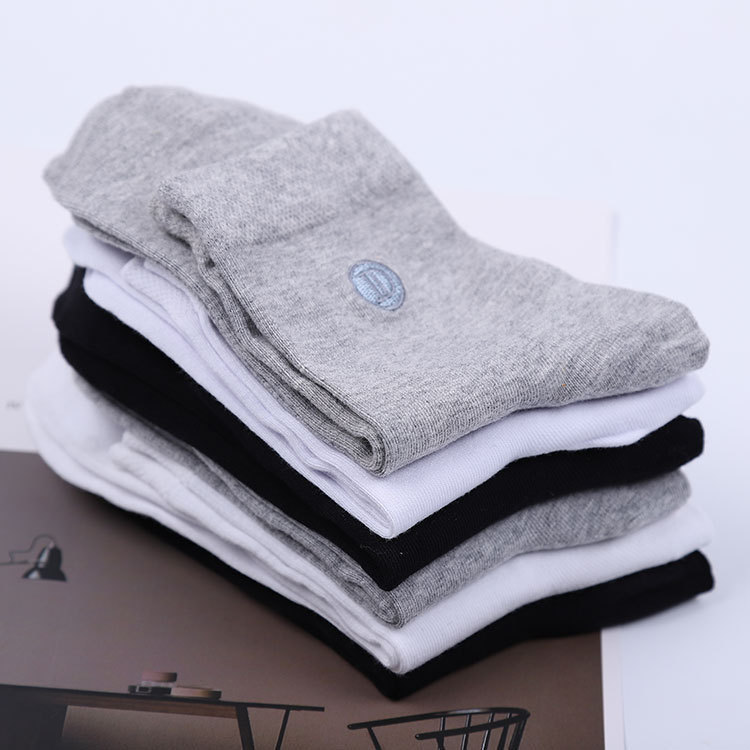 新款男袜纯棉防臭袜微商中筒棉运动透气袜子