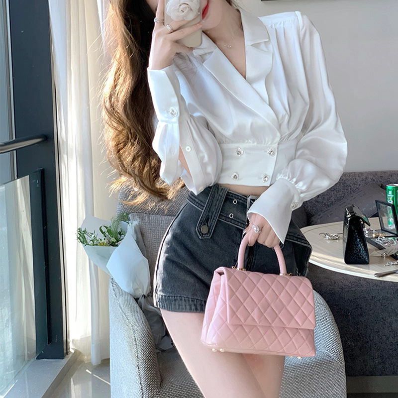 代发cbd小姐姐气质春装开衩袖缎面衬衣2022网红v领短款露腰上衣