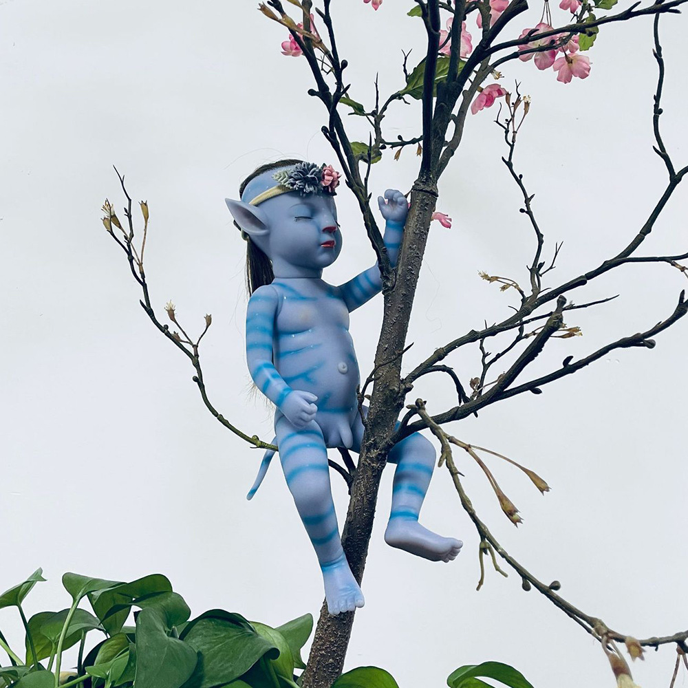 亚马逊热销款阿凡达娃娃公仔硅胶逼真娃娃万圣节玩偶道具摆件