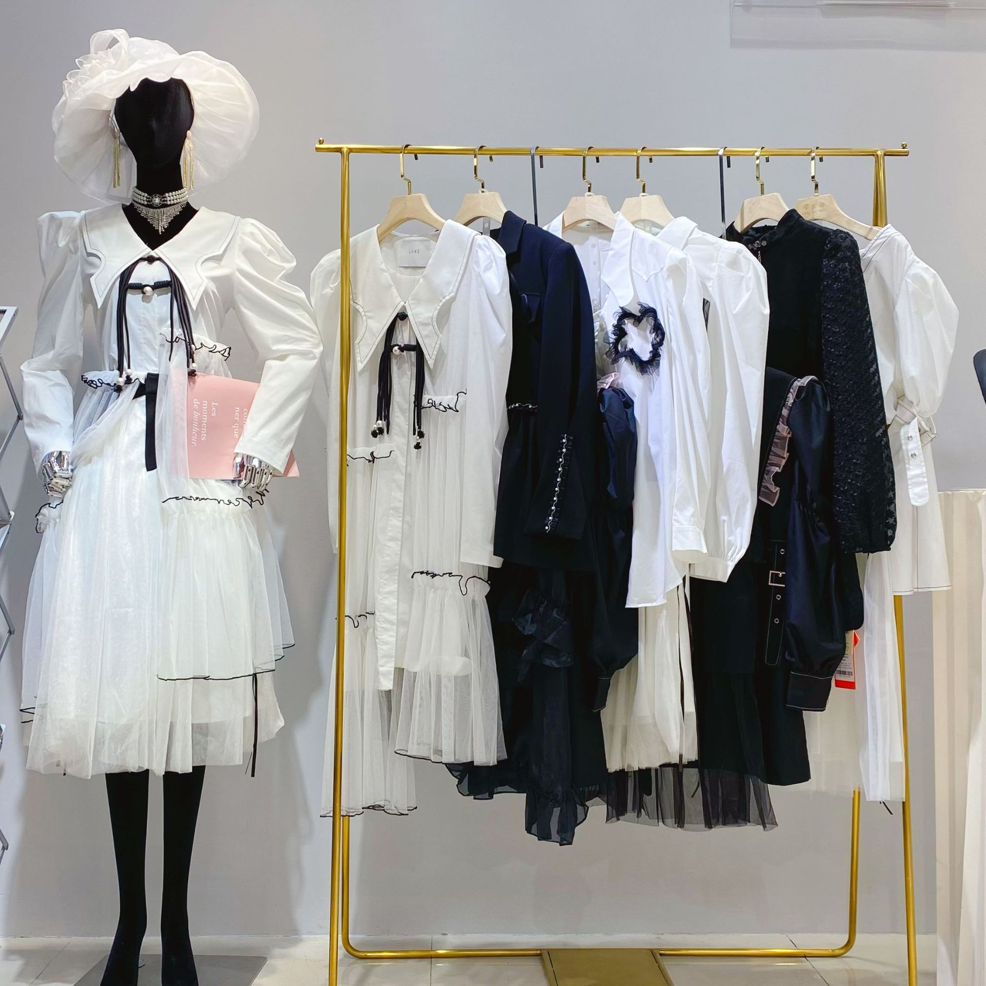 品牌折扣女装服装店直播间货源批发品牌撤柜衣服女装服装厂家进货