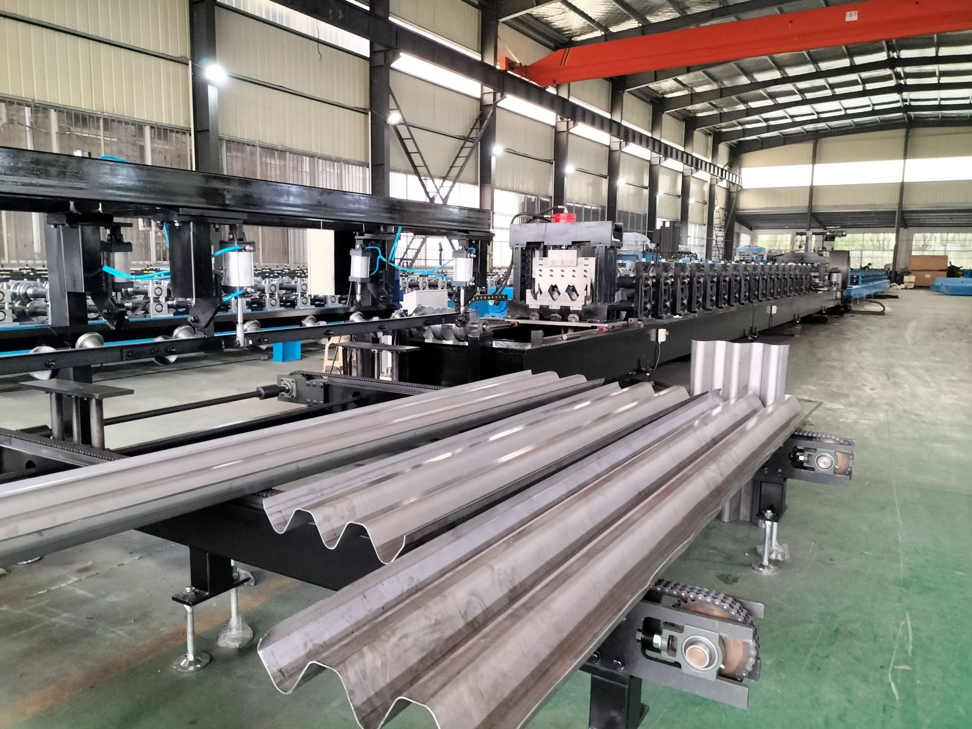 三波护栏设备 护栏生产线 公路护栏 交通护栏 三波护栏 护栏板