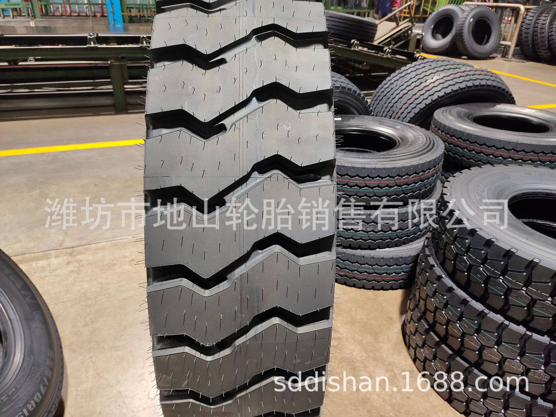 成山1400r25宽体自卸车轮胎钢丝胎矿山专用-阿里巴巴