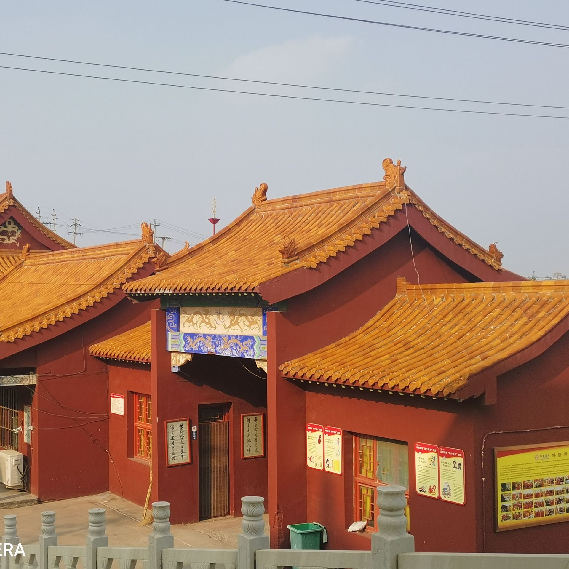 陶土现货仿古屋脊翘角釉面古建园林琉璃瓦屋顶陶瓷中式庭院瓦片