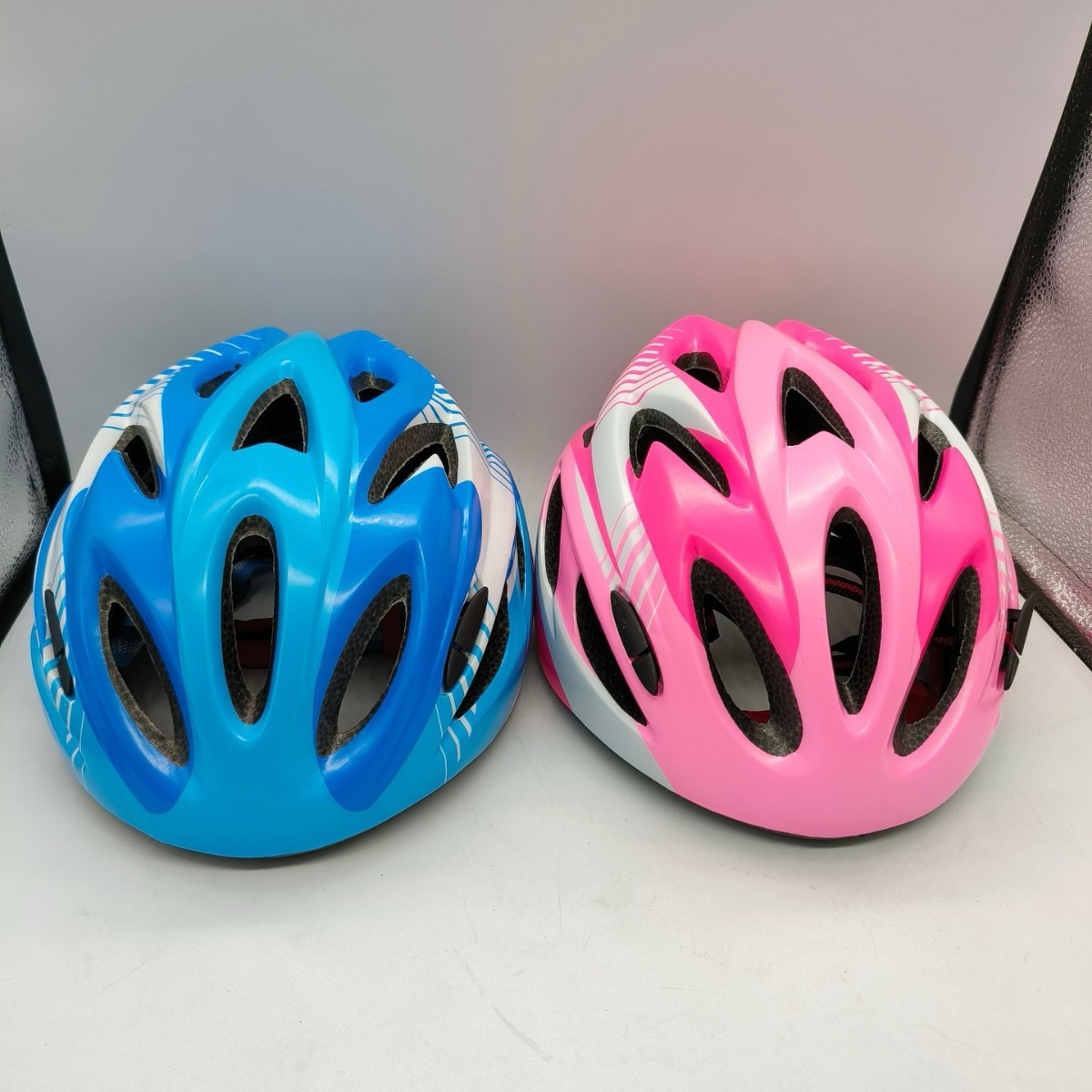 骑行头盔可调大小轮滑专用速滑头盔男孩女孩帽子保护头部一体头盔