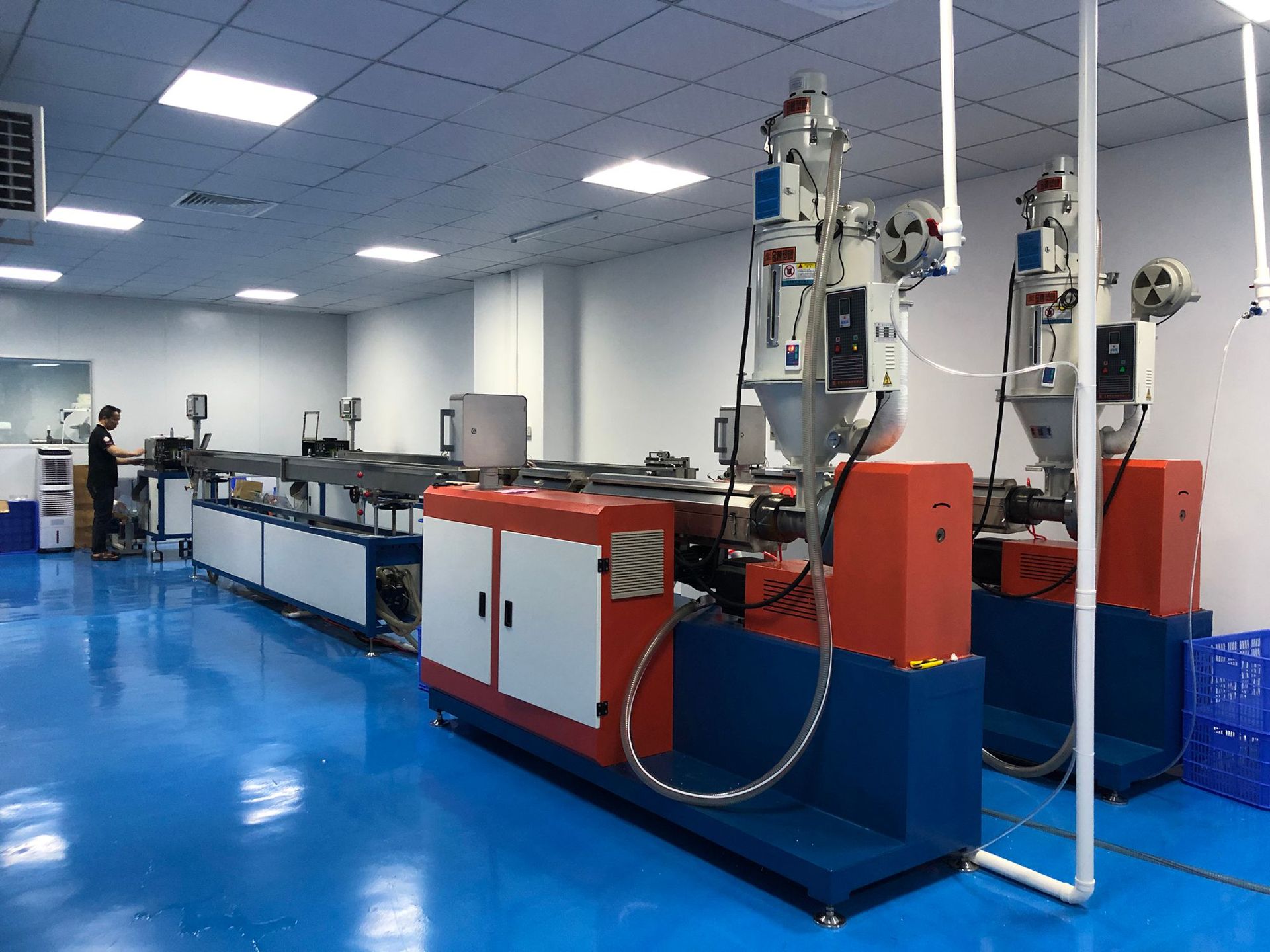 【厂家直供】pla 降解吸管挤出机 plc人机界面 全线伺服