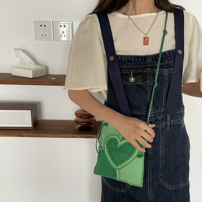 New Cute Personality Heart-Shaped Canvas Bag Color Contrast Patchwork Corduroy Envelope Package Female Niche One Shoulder Crossbody Bag