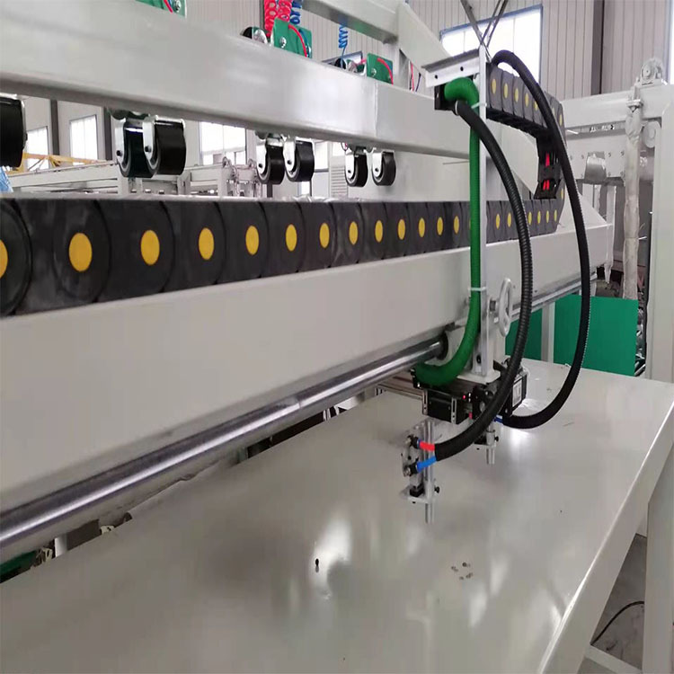 6米帐篷篷布自动打点拼接打扣裁断机可加烫条机电脑操控