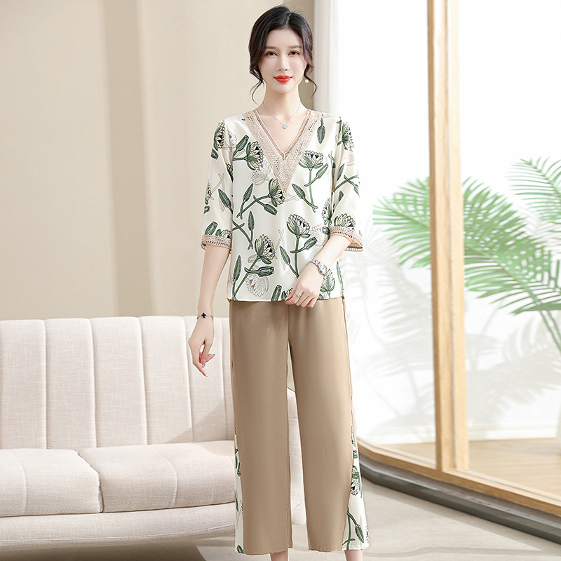 Young Mother Fashion Suit Western Temperament Middle-Aged and Elderly Women Summer Cropped Sleeves Chiffon Top Old Women Summer Wear