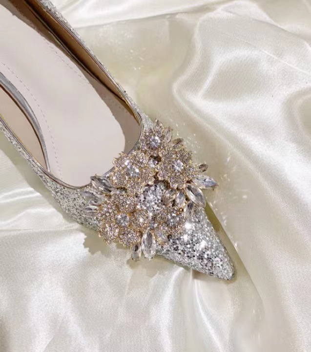 Crystal Wedding Shoes Female Bride Xiuhe 2023 New French Pointed Toe Stiletto Rhinestone Flower Sequin Wedding Dress High Heels