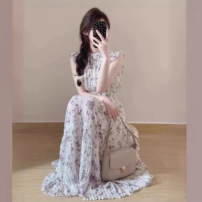 【黛珊】2025夏甜美印花清爽小飞袖系带高腰百褶雪纺连衣裙 24017