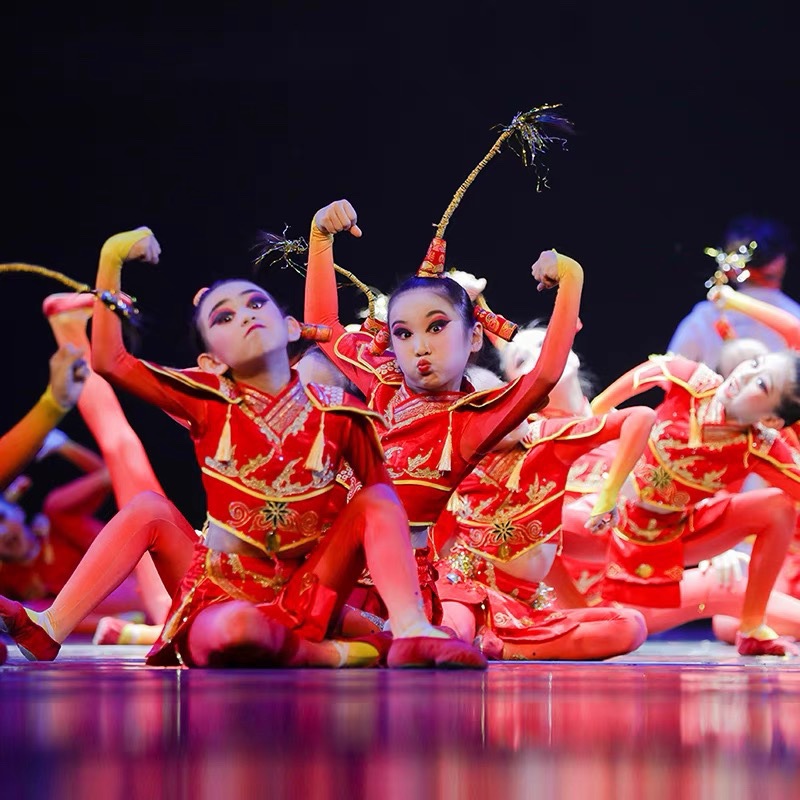 第十届小荷风采噼里啪啦舞蹈演出服六一儿童喜庆中国红打鼓表演服