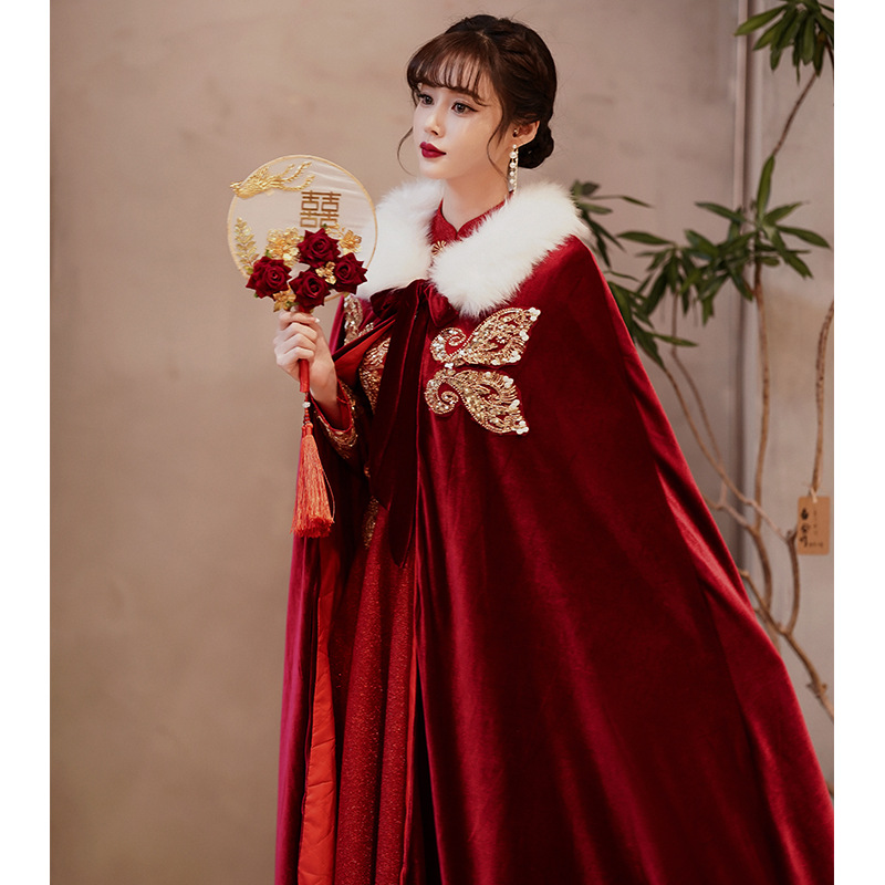 秀禾服披风新娘结婚斗篷保暖加厚中式婚纱毛披肩长款丝绒红色斗篷