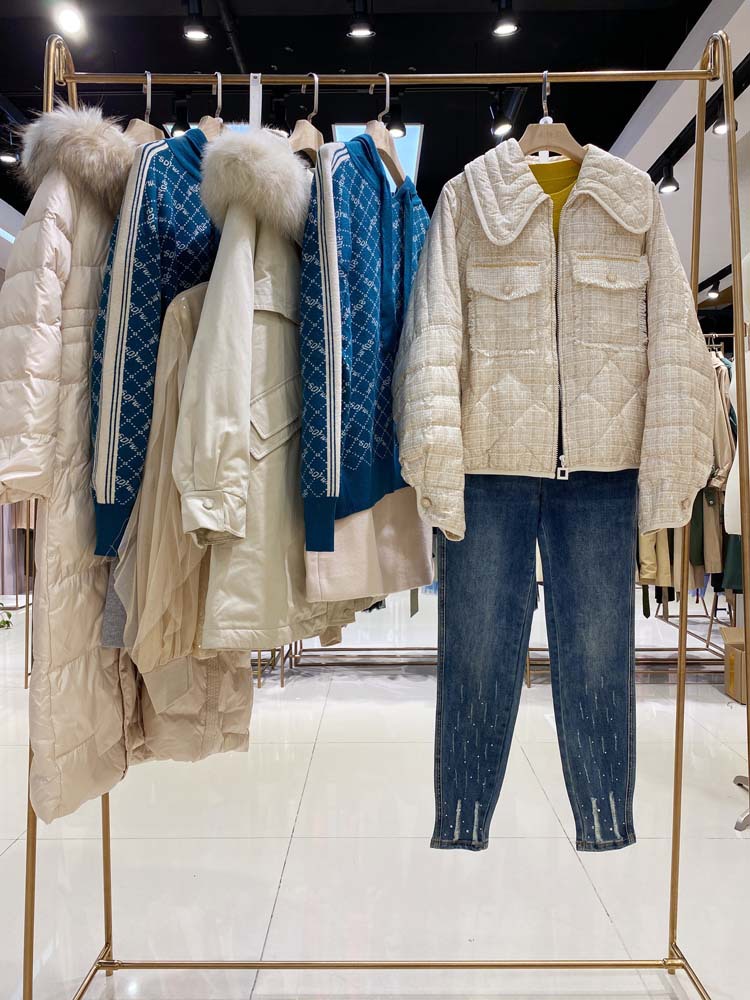 欧丝蒂雅文批发进货羽绒服一手货高端实体店原创直播品牌折扣女装