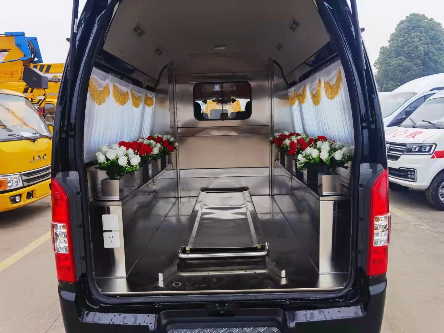 生产销售专用汽车图片