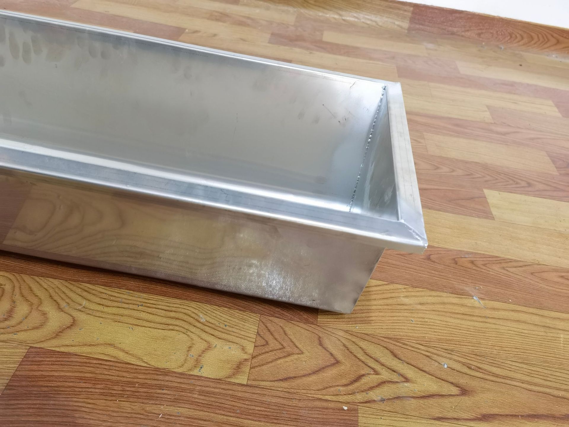 不锈钢牛羊食槽方底加厚牛羊饮水槽喂食盆方形水槽饲料槽牛羊料槽