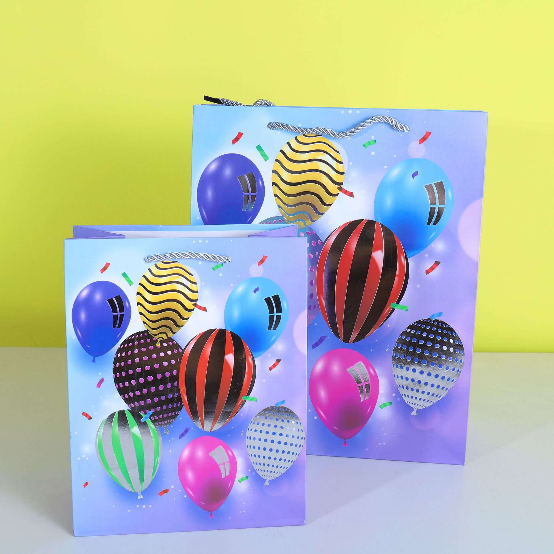 烫金生日系列纸袋子蛋糕庆生礼品袋气球白卡手提袋现货批发环球袋
