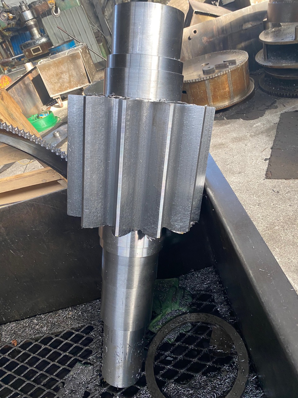 厂家销售非标齿轮轴精密磨齿齿轮轴轴套 机械自由锻大齿轮花键轴