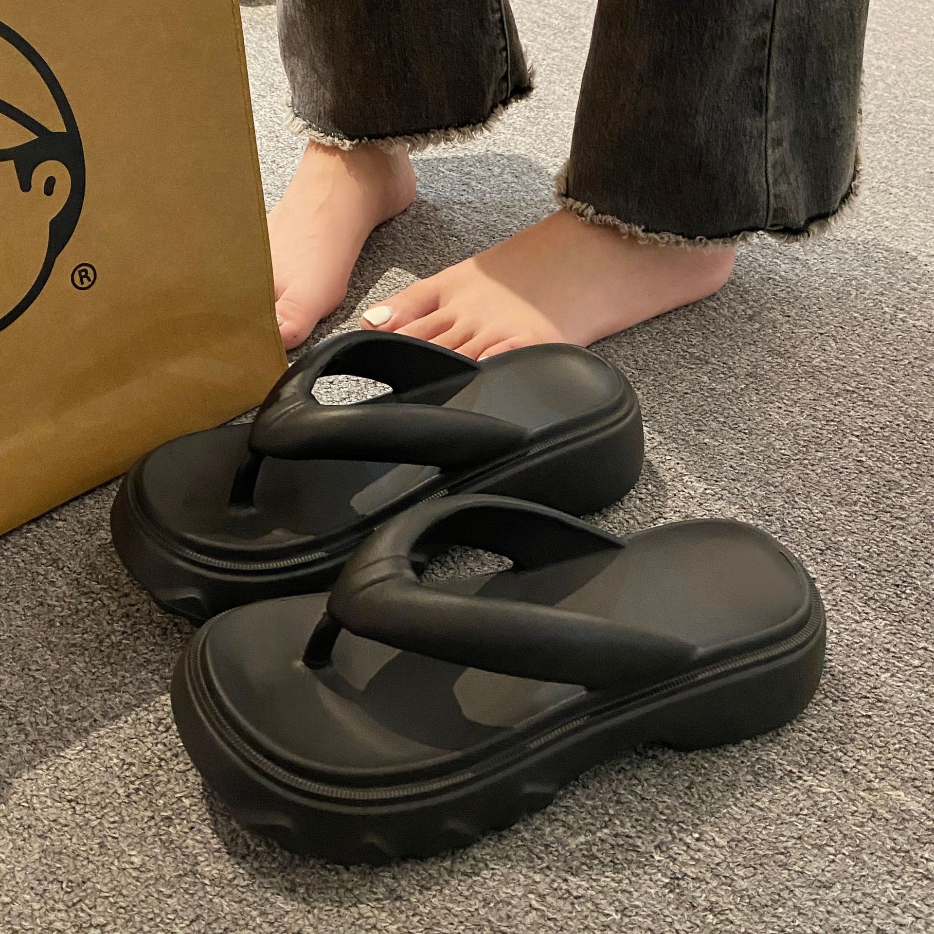 新款人字拖女拖鞋厚底eva外穿高级防滑软底踩屎感夹脚拖鞋沙滩鞋