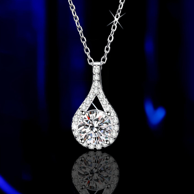 s925纯银项链莫桑钻吊坠天使之泪吊坠气质简约1克拉d色莫桑石项链