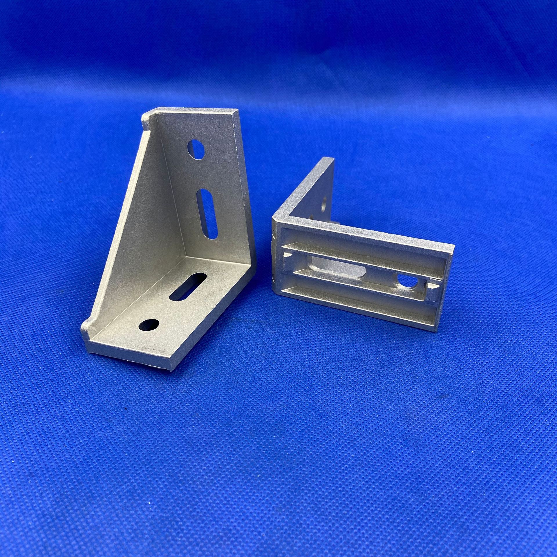 4080型材铝角码4080铝材直角件流水线铝型材角码