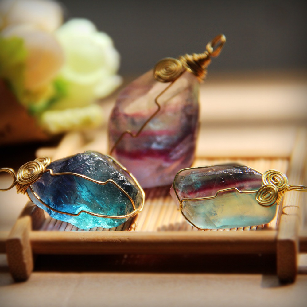 萤石吊坠蓝色七彩水晶绕线原石项链绳子女锁骨链情侣百搭配