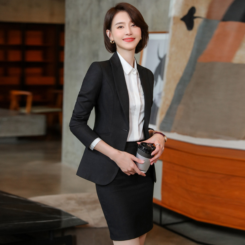 小西装;西裤;西裙所在地:东莞市 银龙路裕隆服装电商城3f30a员工人数