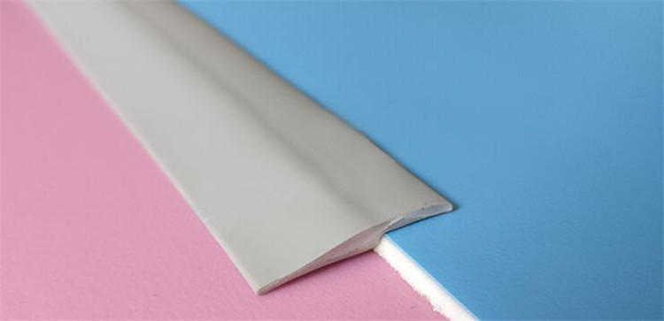 地毯收边条pvc压边自粘收口地板地胶石塑塑胶包边条连接封边压条