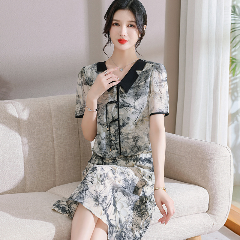 Western Style Mom Summer Clothes New Chinese Style Dress Fashionable Noble Middle-Aged and Elderly Women's Clothing Summer Chiffon Skirt Younger