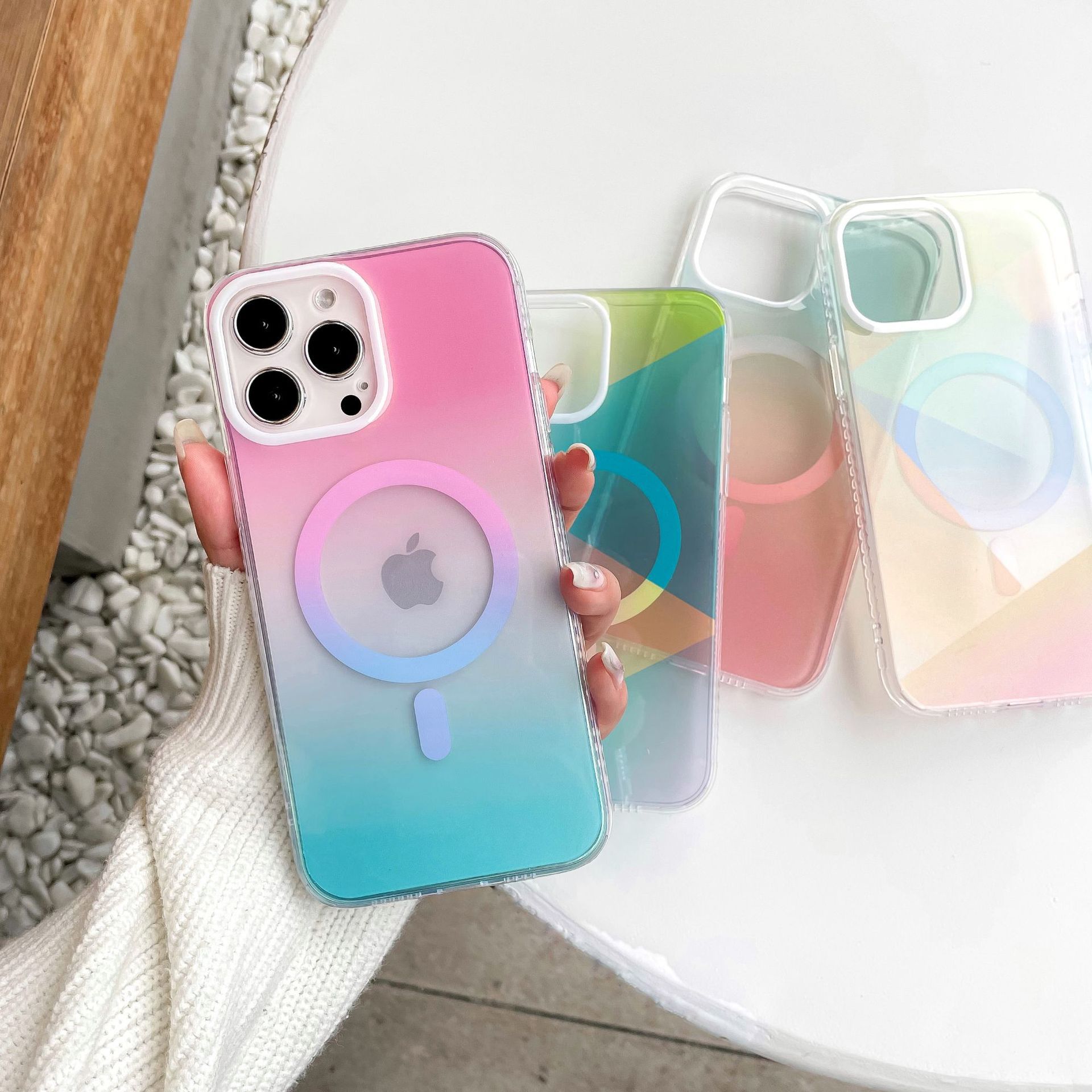 适用iphone14pro水彩磁吸苹果15/12几何渐变magsafe手机壳防摔