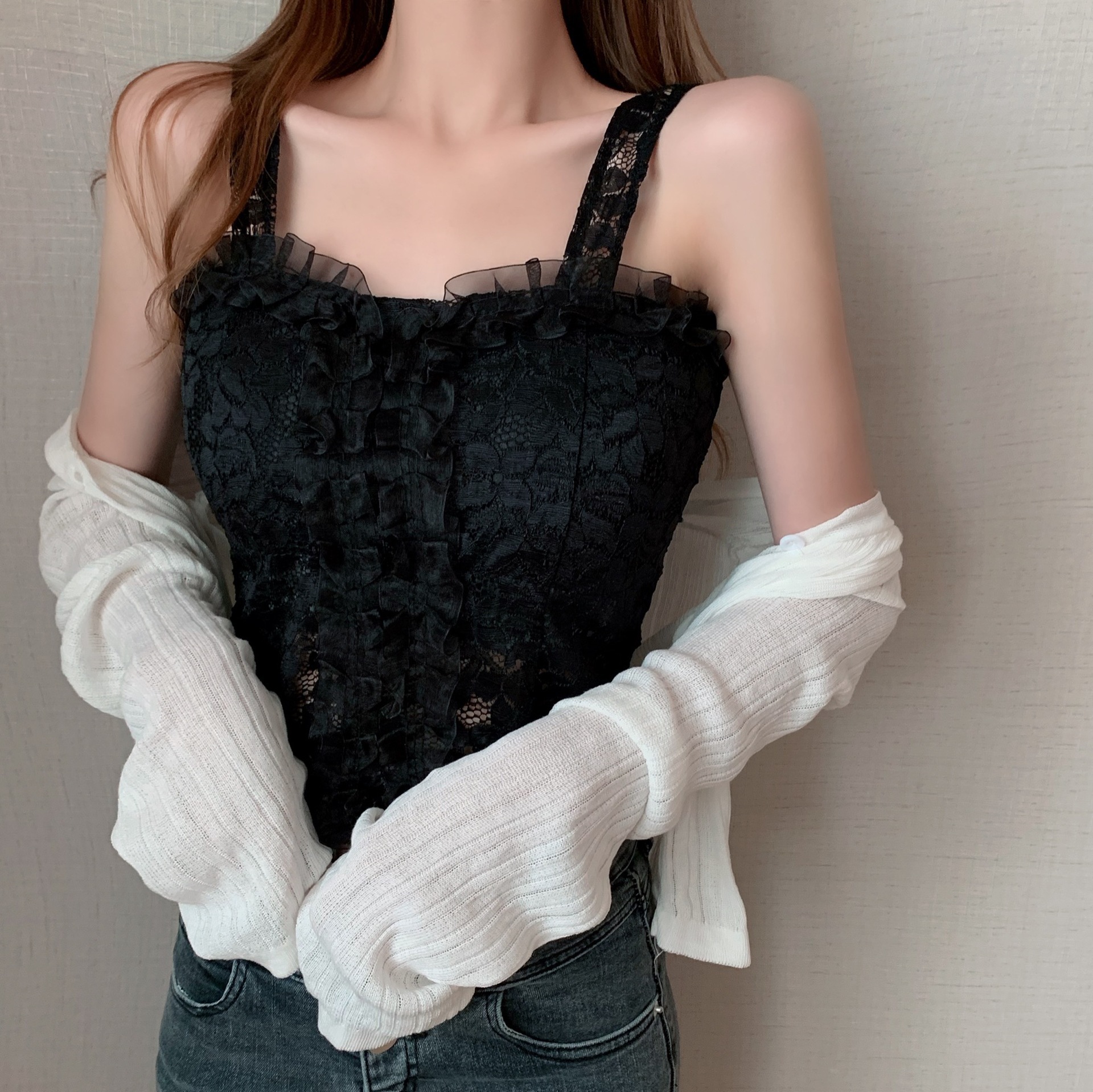 网红爆款吊带背心女夏季内搭性感外穿无袖低胸蕾丝拼接木耳边上衣