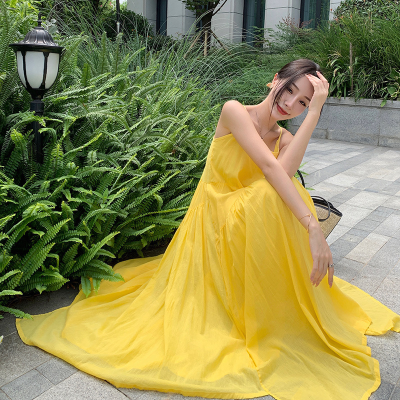 超长黄色连衣裙图片