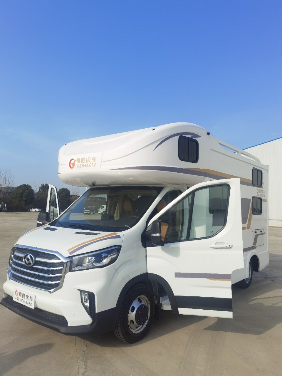 大通v90c型铝制车身房车,适合一家老小的房车